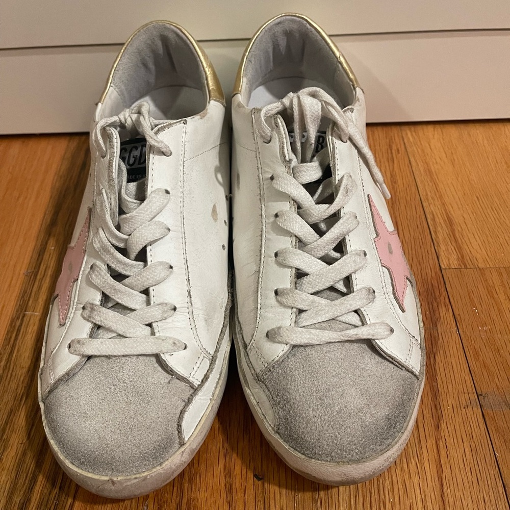 Golden Goose Superstar barely word like new condition no bag or box size 38